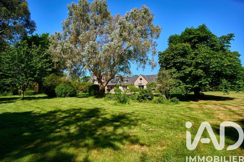 Maison - 276 m² - 11 pièces