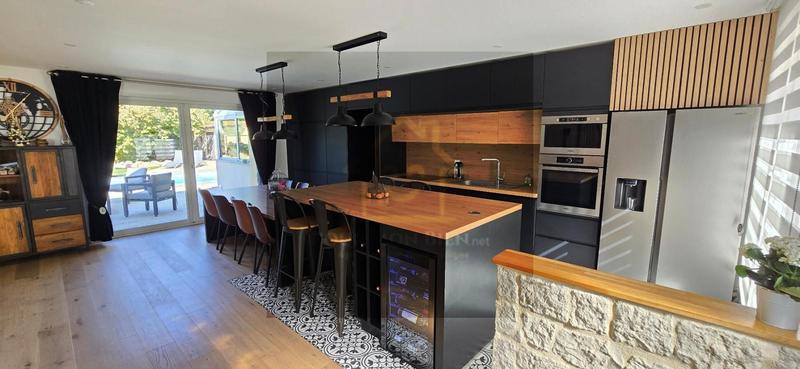 Maison ancienne - 180 m² - 6 pièces