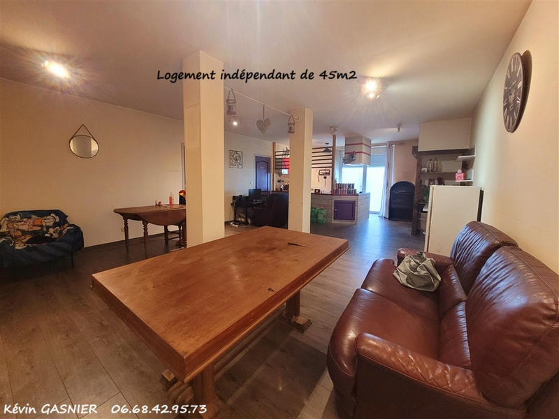 Maison - 430 m² - 14 pièces