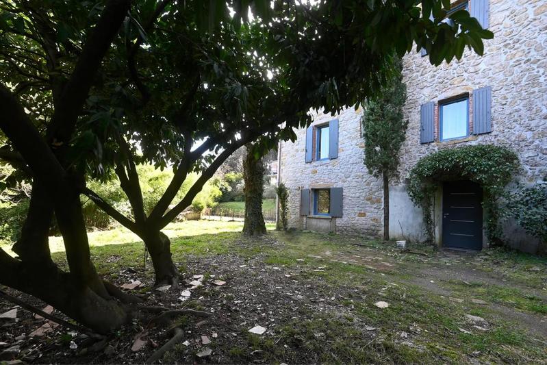 Maison en pierre - 154 m² - 6 pièces