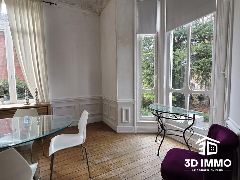 Maison - 277 m² - 9 pièces