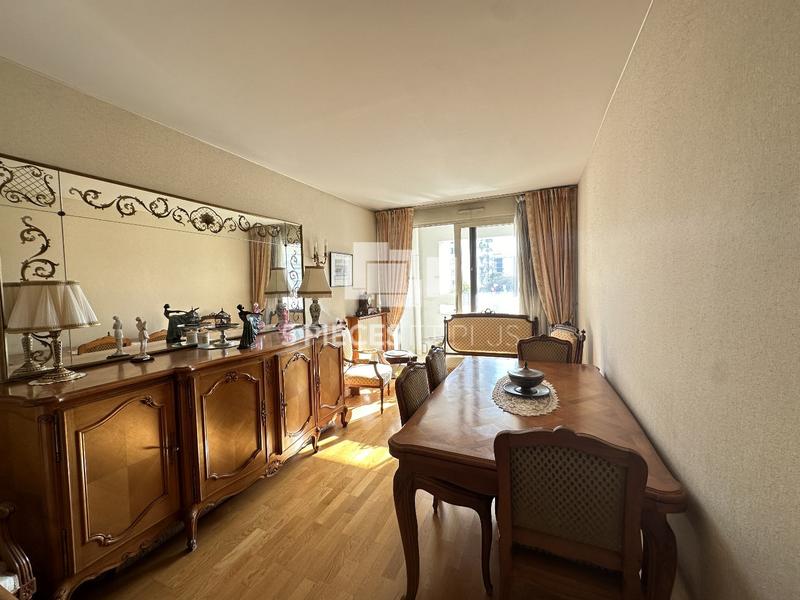 Appartement - 97 m² - 5 pièces