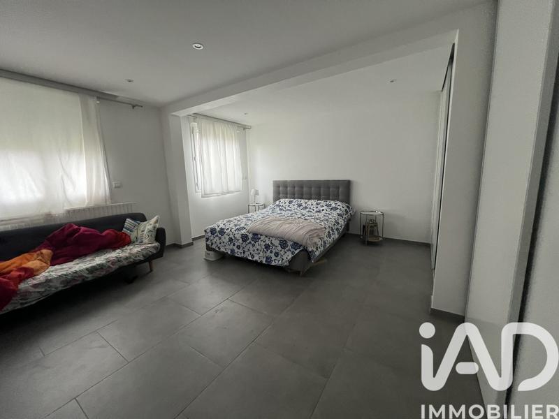 Maison - 180 m² - 8 pièces