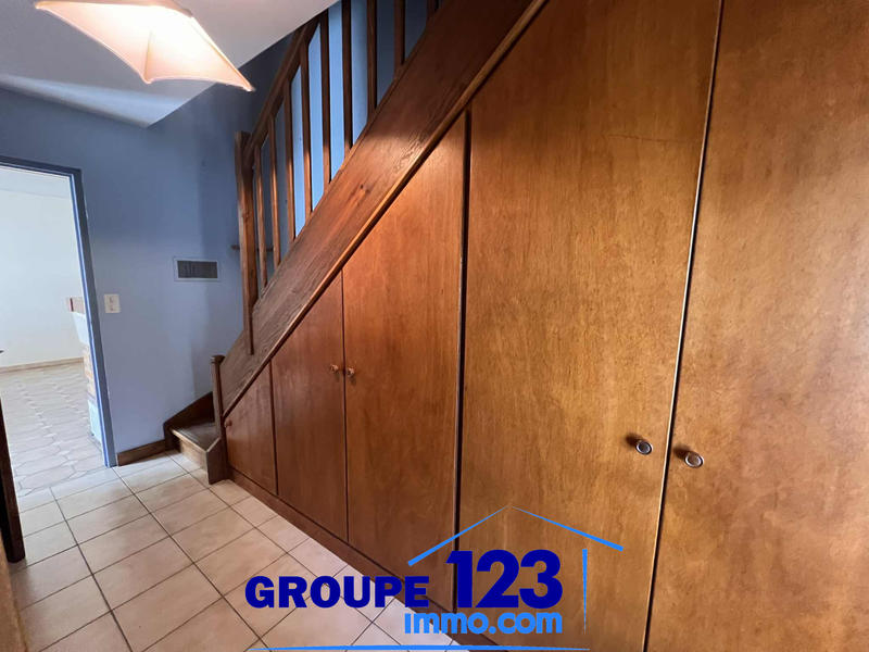 Maison - 180 m² - 8 pièces