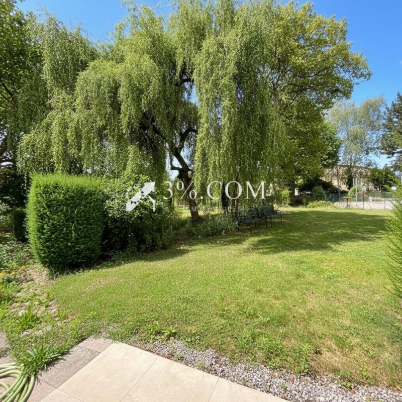 Propriété - 233 m² - 9 pièces