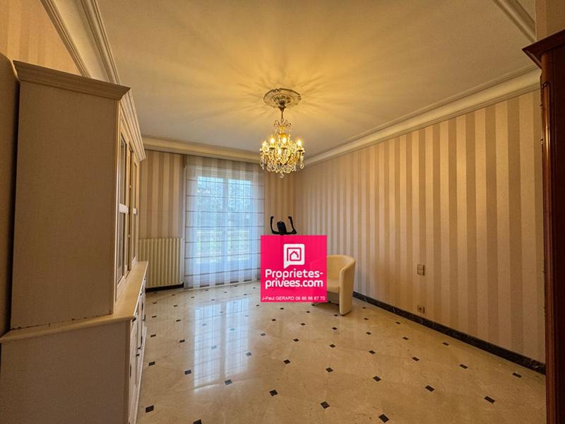 Appartement - 144 m² - 5 pièces