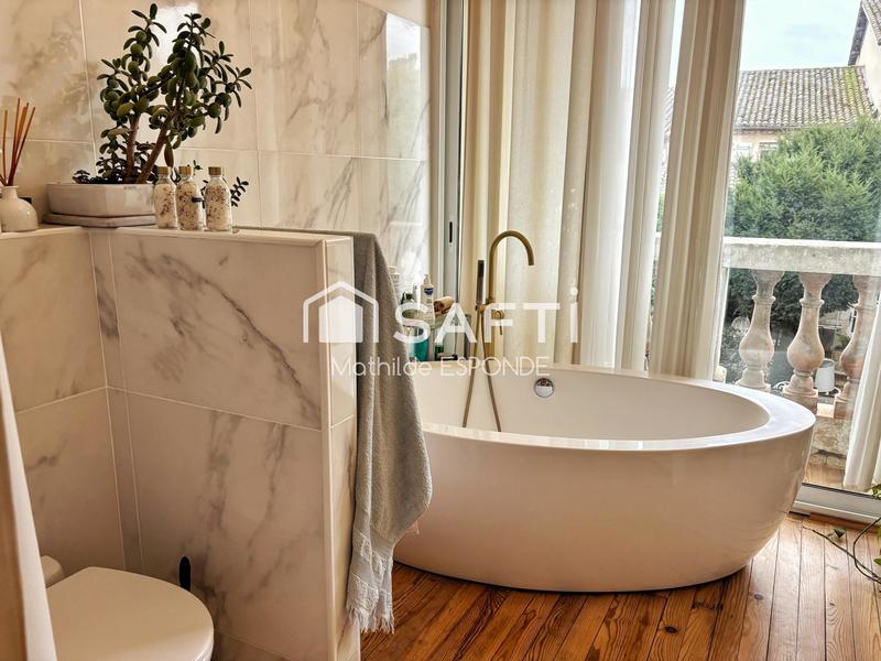 Maison - 342 m² - 10 pièces