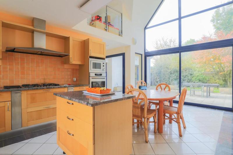 Maison - 206 m² - 5 pièces