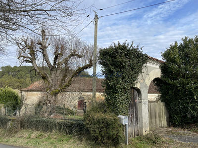 Maison - 216 m² - 7 pièces