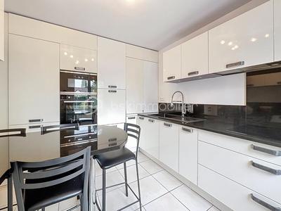 Maison - 107 m² - 6 pièces