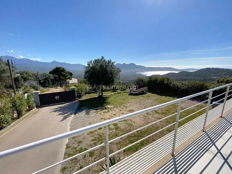 Maison - 185 m² - 6 pièces