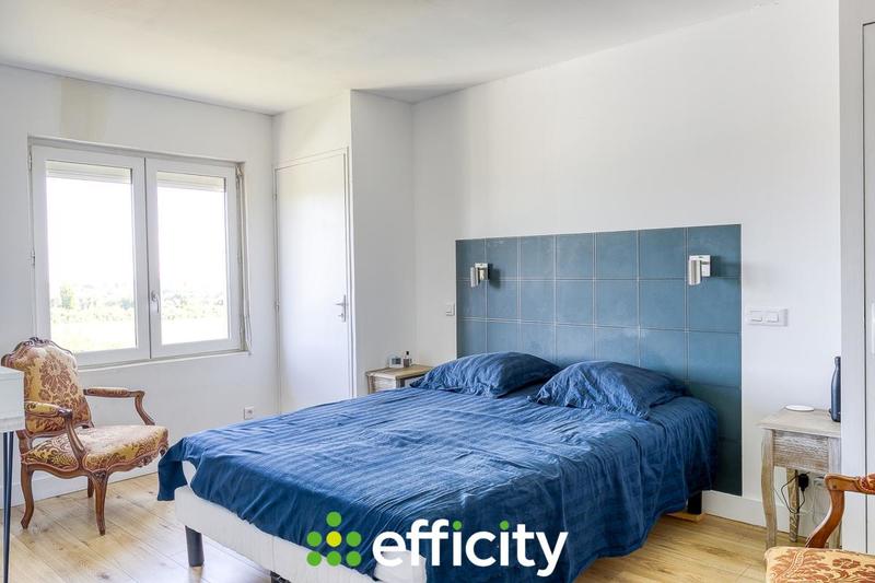 Demeure - 284 m² - 7 pièces