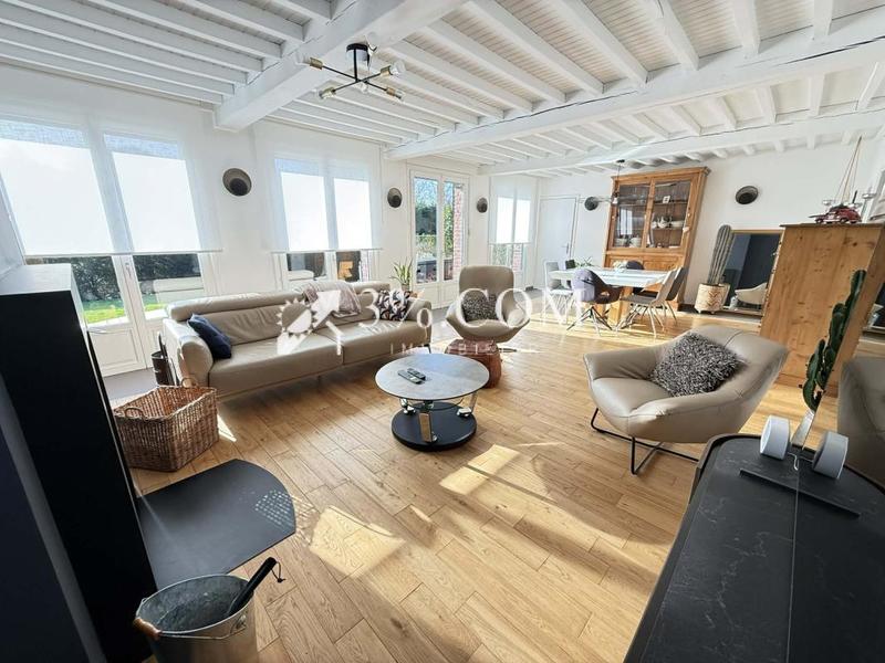 Maison - 180 m² - 8 pièces