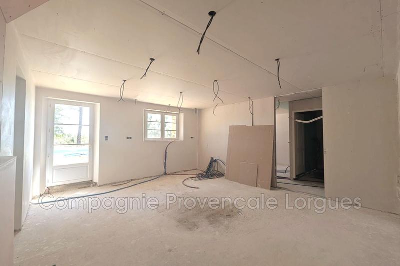 Maison - 450 m² - 9 pièces