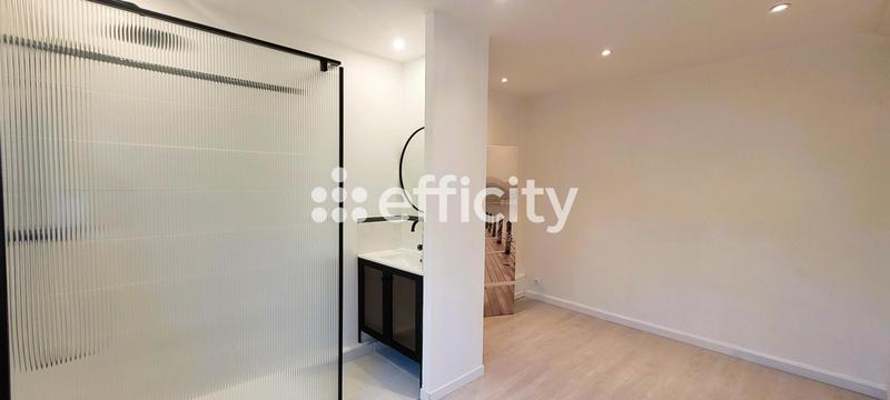 Maison - 185 m² - 6 pièces