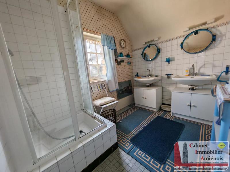 Pavillon - 154 m² - 7 pièces