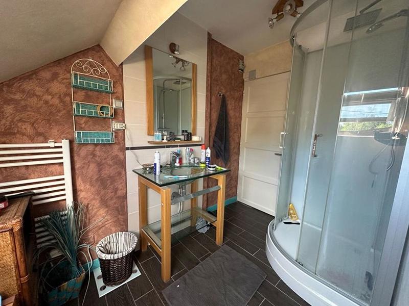 Maison - 200 m² - 8 pièces