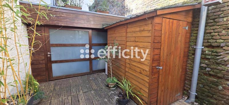 Maison - 212 m² - 9 pièces