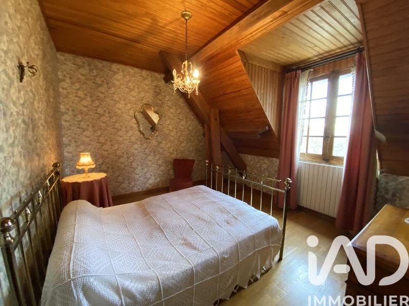 Maison - 255 m² - 9 pièces