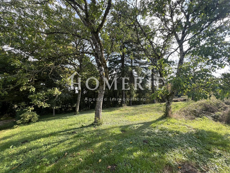 Maison - 212 m² - 1 pièce