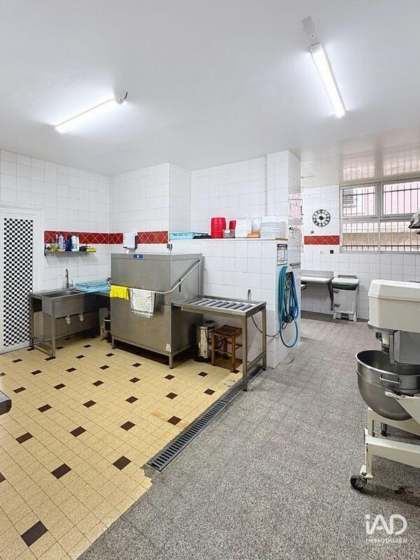 Local commercial - 240 m²