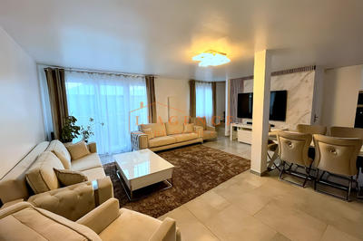 Maison - 143 m² - 6 pièces