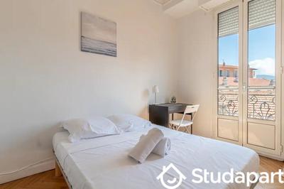 Chambre - 11 m² - 1 pièce