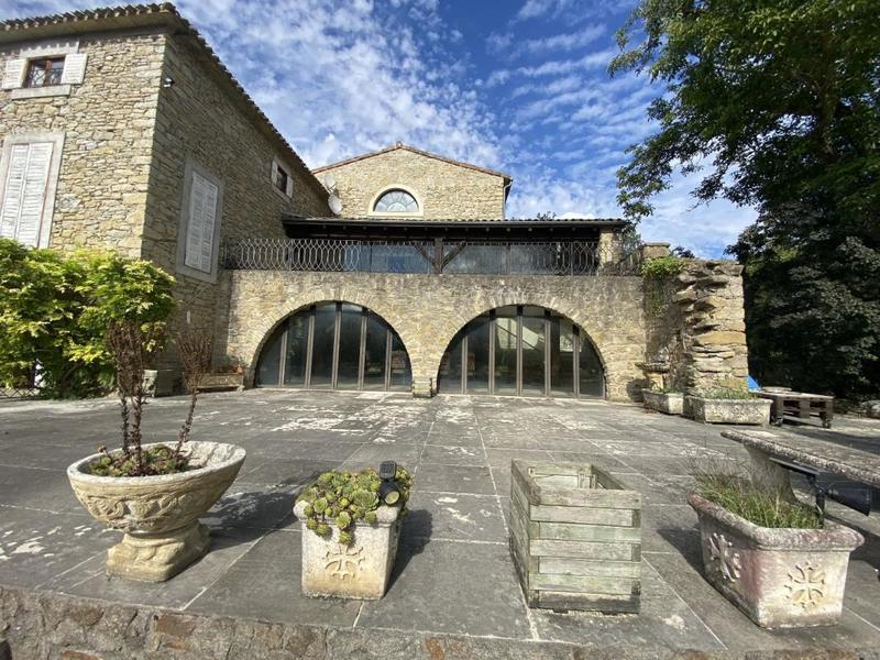 Maison de maîtres - 686 m² - 20 pièces