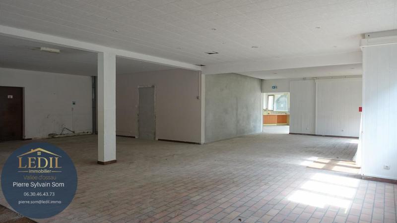 Local commercial - 291 m² - 1 pièce