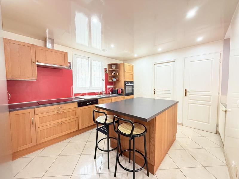 Maison - 108 m² - 6 pièces