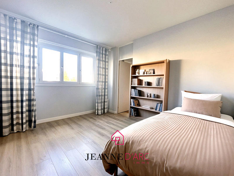 Appartement - 90 m² - 4 pièces