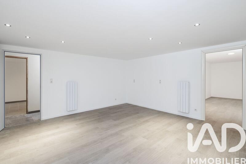 Maison - 200 m² - 7 pièces