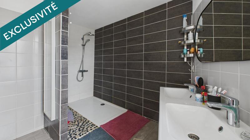 Maison - 240 m² - 6 pièces