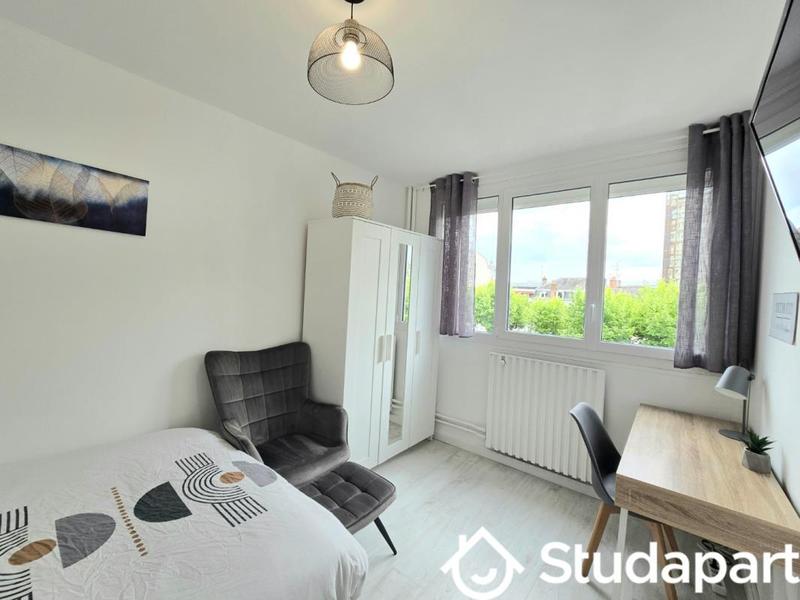 Chambre - 10 m² - 1 pièce