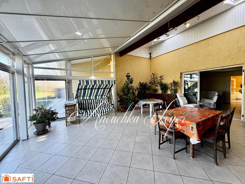 Maison - 292 m² - 9 pièces