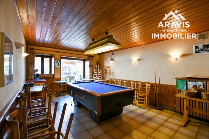 Maison - 132 m² - 9 pièces