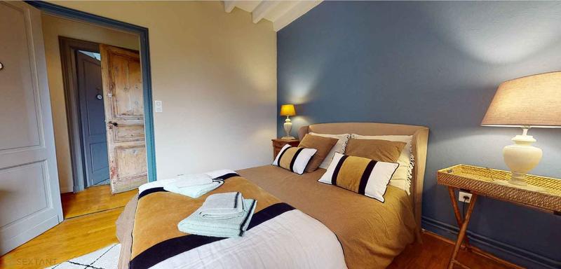 Maison - 275 m² - 10 pièces