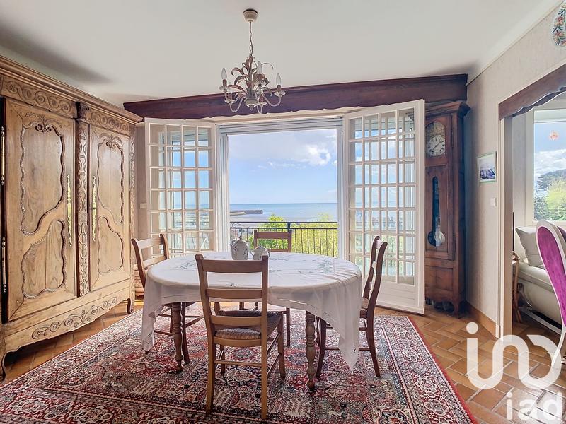 Maison - 165 m² - 10 pièces