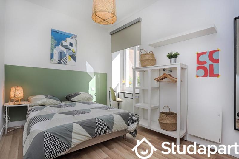 Chambre - 11 m² - 1 pièce