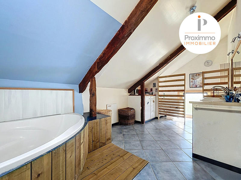 Maison - 199 m² - 8 pièces