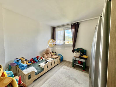 Appartement - 75 m² - 3 pièces