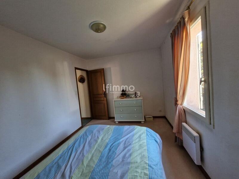 Maison - 94 m² - 7 pièces