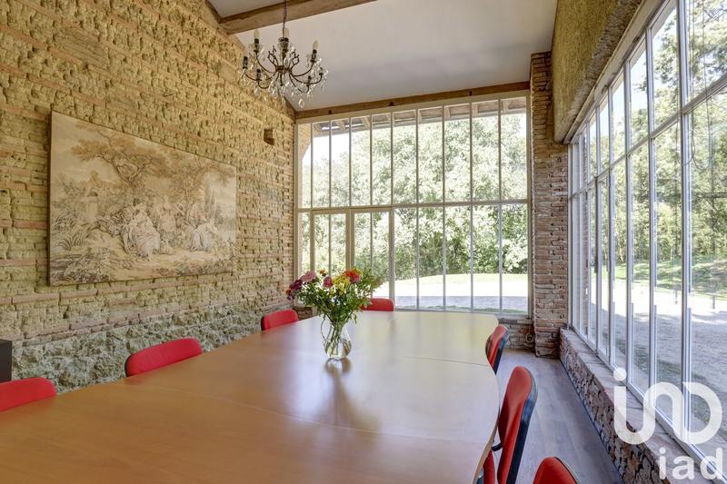 Maison - 369 m² - 11 pièces