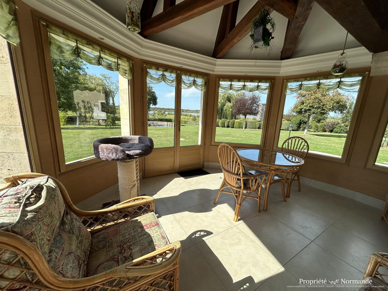 Maison - 254 m² - 6 pièces