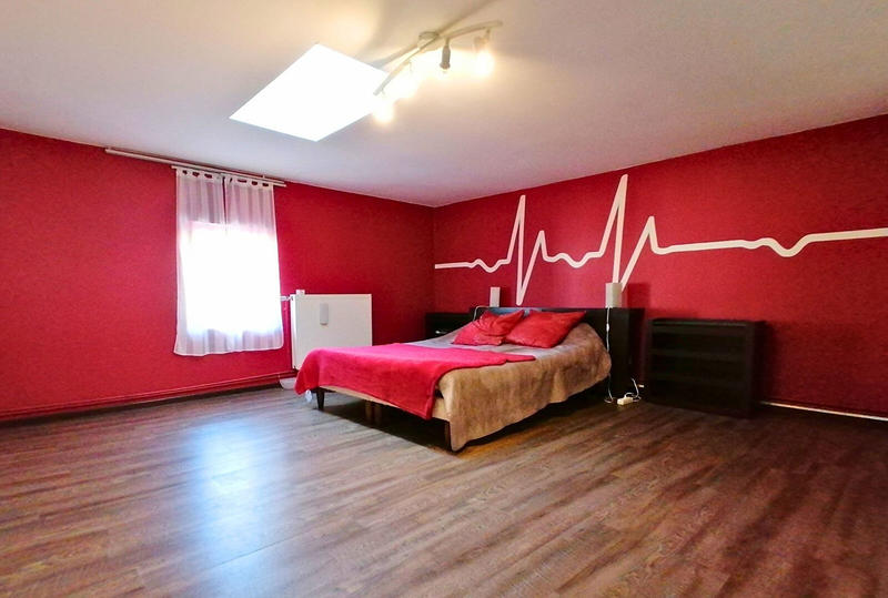 Maison - 272 m² - 8 pièces