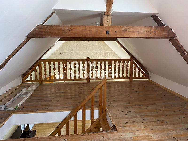 Maison - 215 m² - 8 pièces