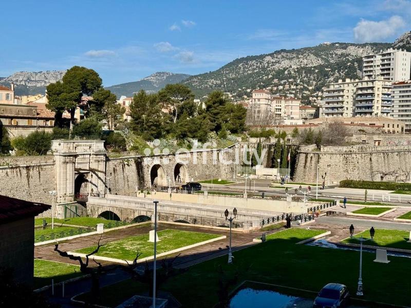 Appartement - 85 m² - 4 pièces