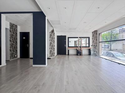 Local commercial - 54 m² - 2 pièces