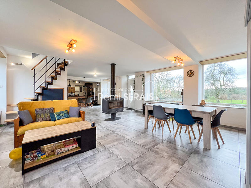 Maison - 232 m² - 6 pièces