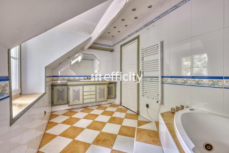 Bureau - 270 m² - 8 pièces